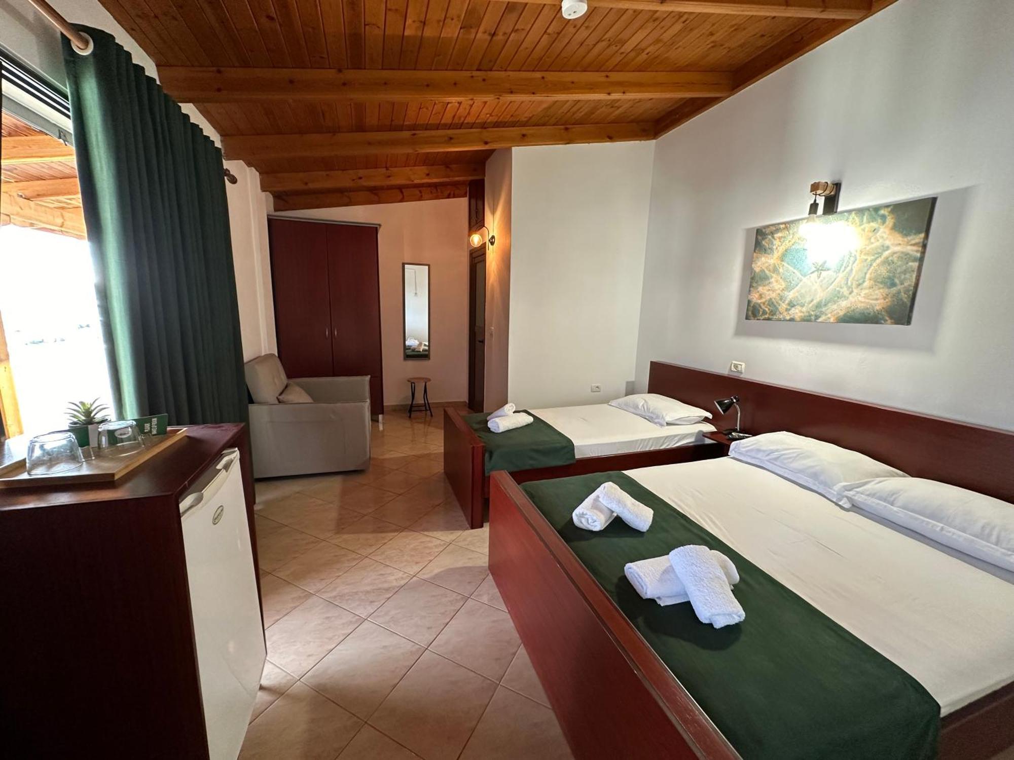 Bliss Hotel Ksamil Bagian luar foto